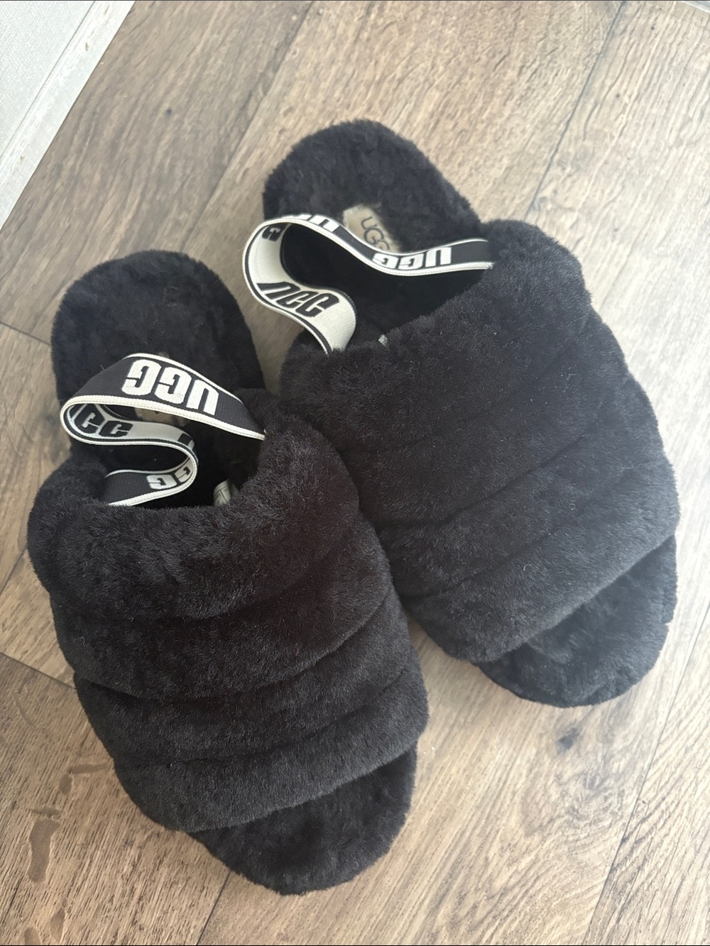 UGG black sandal slippers